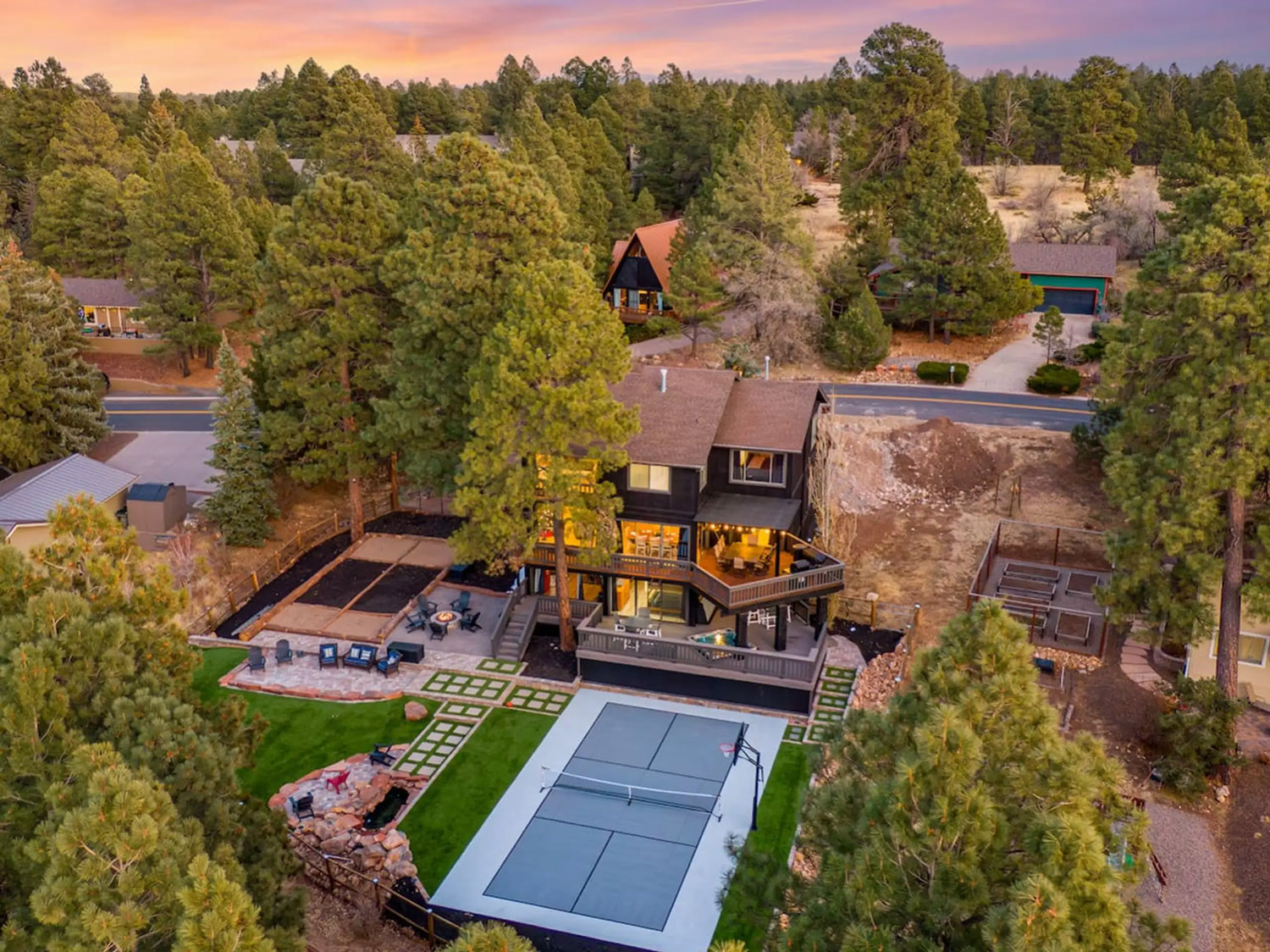 The Big Deck Spacious - Pickleball - Game Room - Vacation Rental in Flagstaff, Arizona